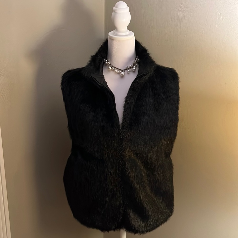 KIKIT black faux fur vest size XL